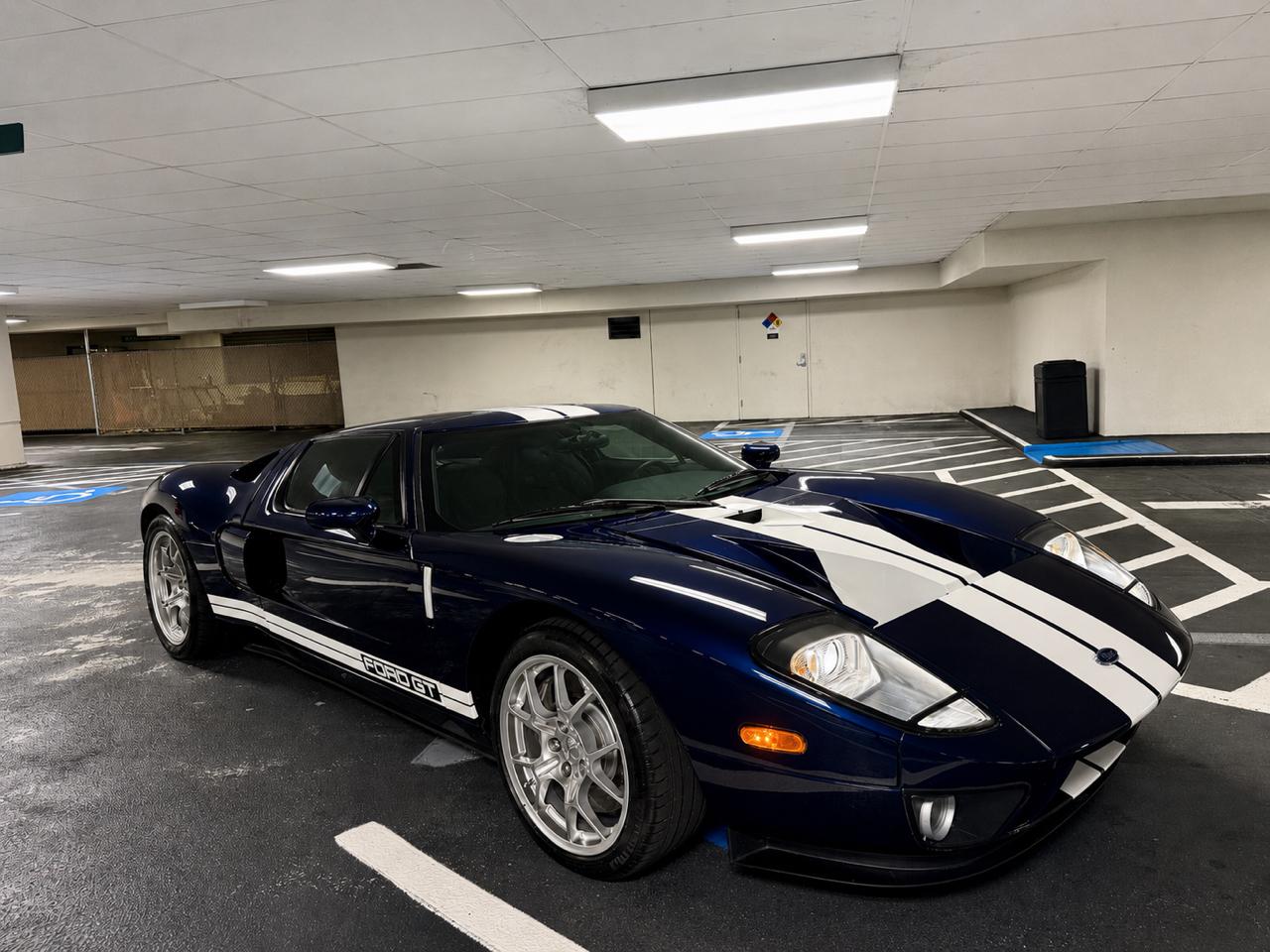 Ford GT 2dr Cpe 2005