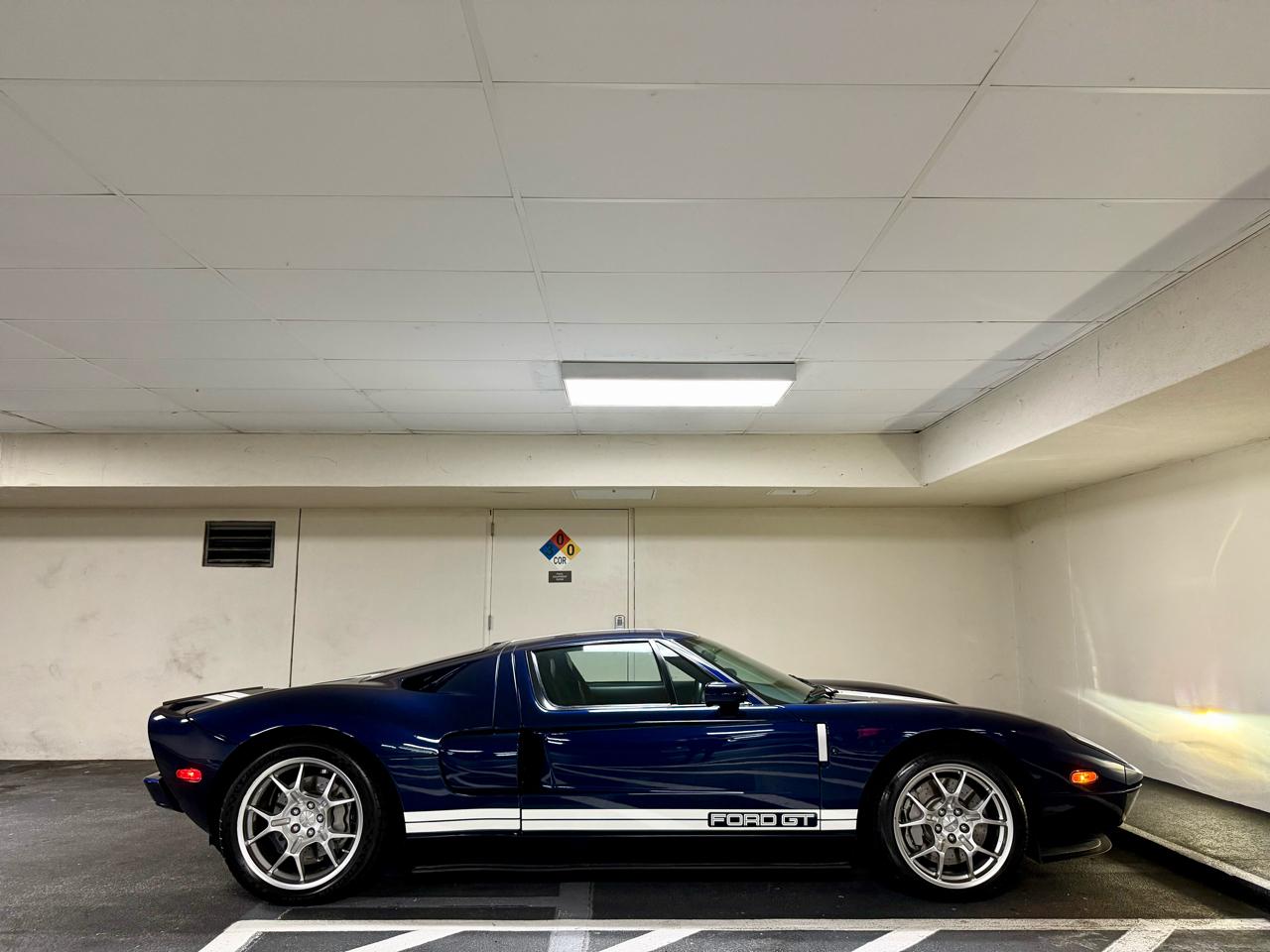 Ford GT 2dr Cpe 2005