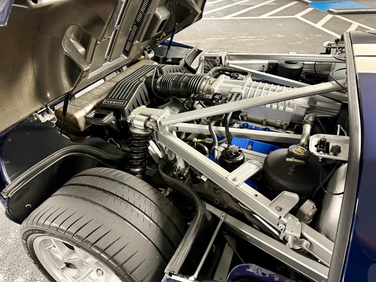 Ford GT 2dr Cpe 2005