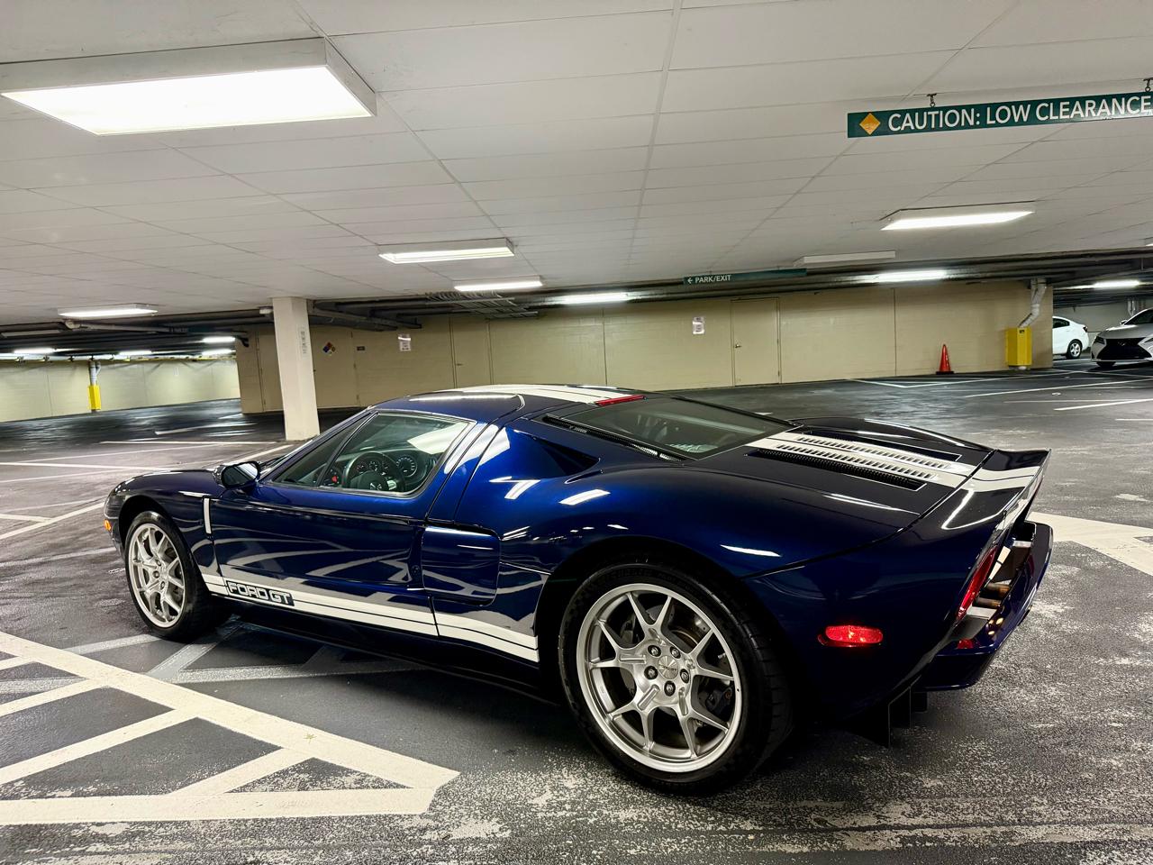 Ford GT 2dr Cpe 2005