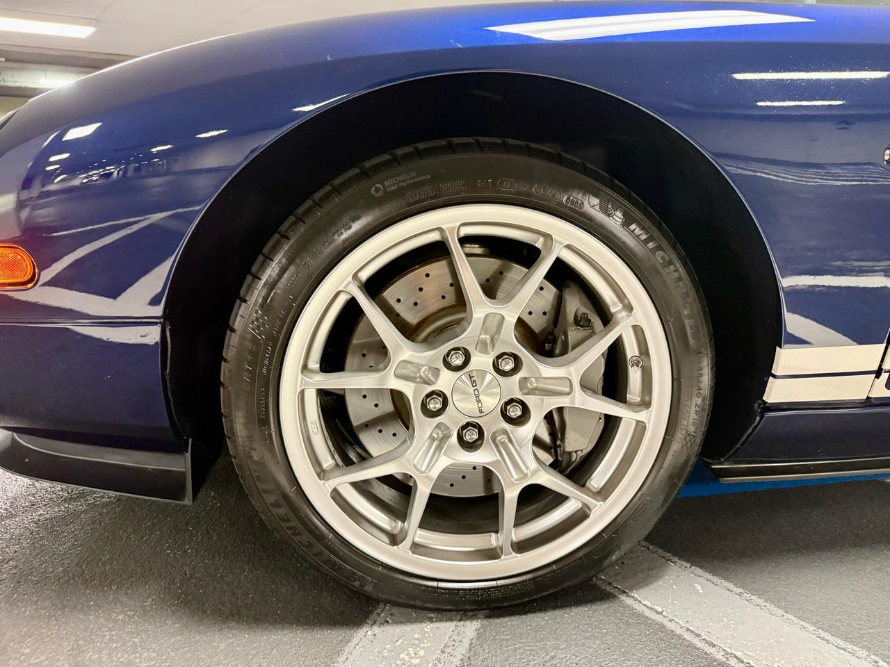 Ford GT 2dr Cpe 2005