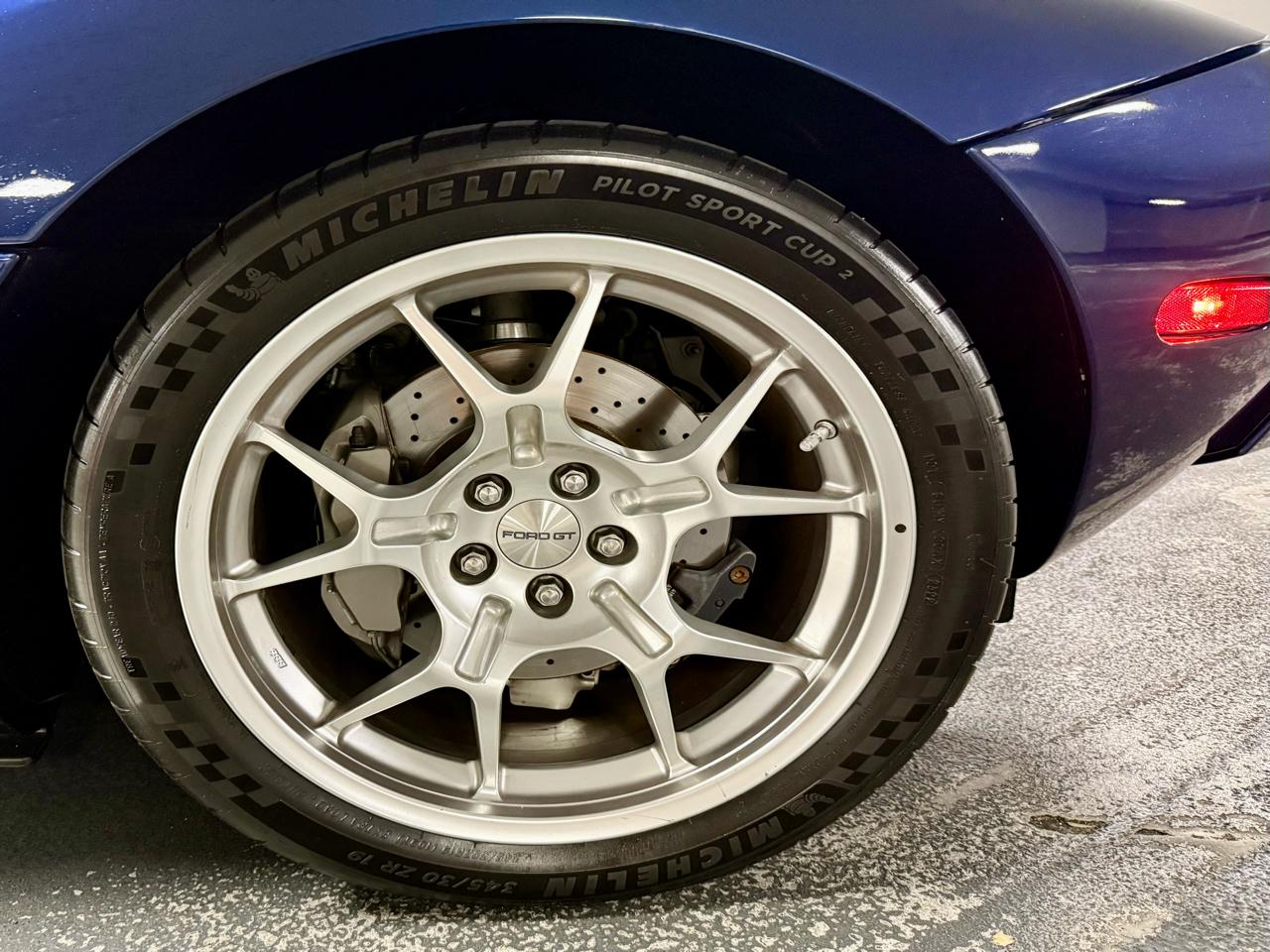 Ford GT 2dr Cpe 2005