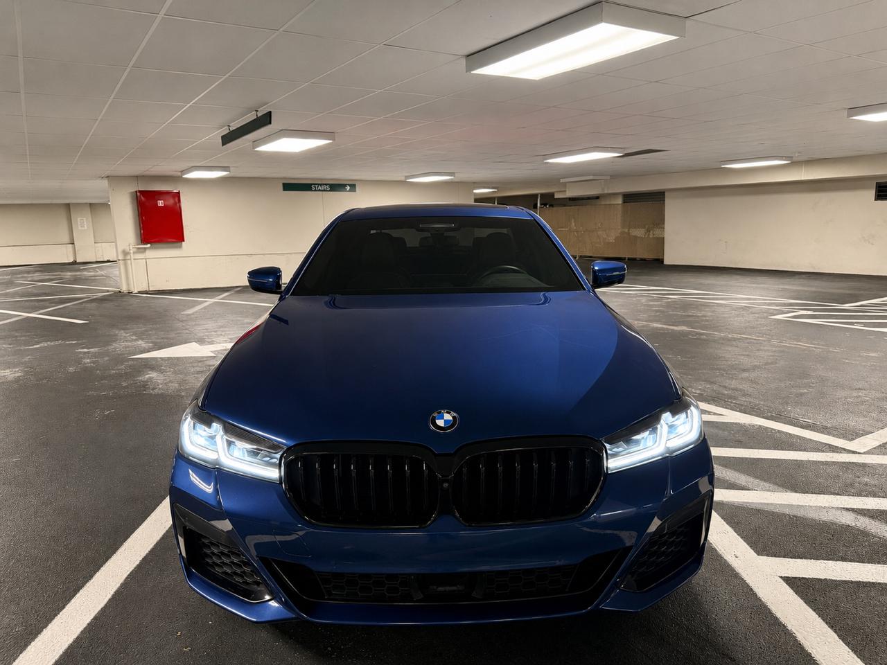 BMW 5 Series M550i xDrive Sedan 2022