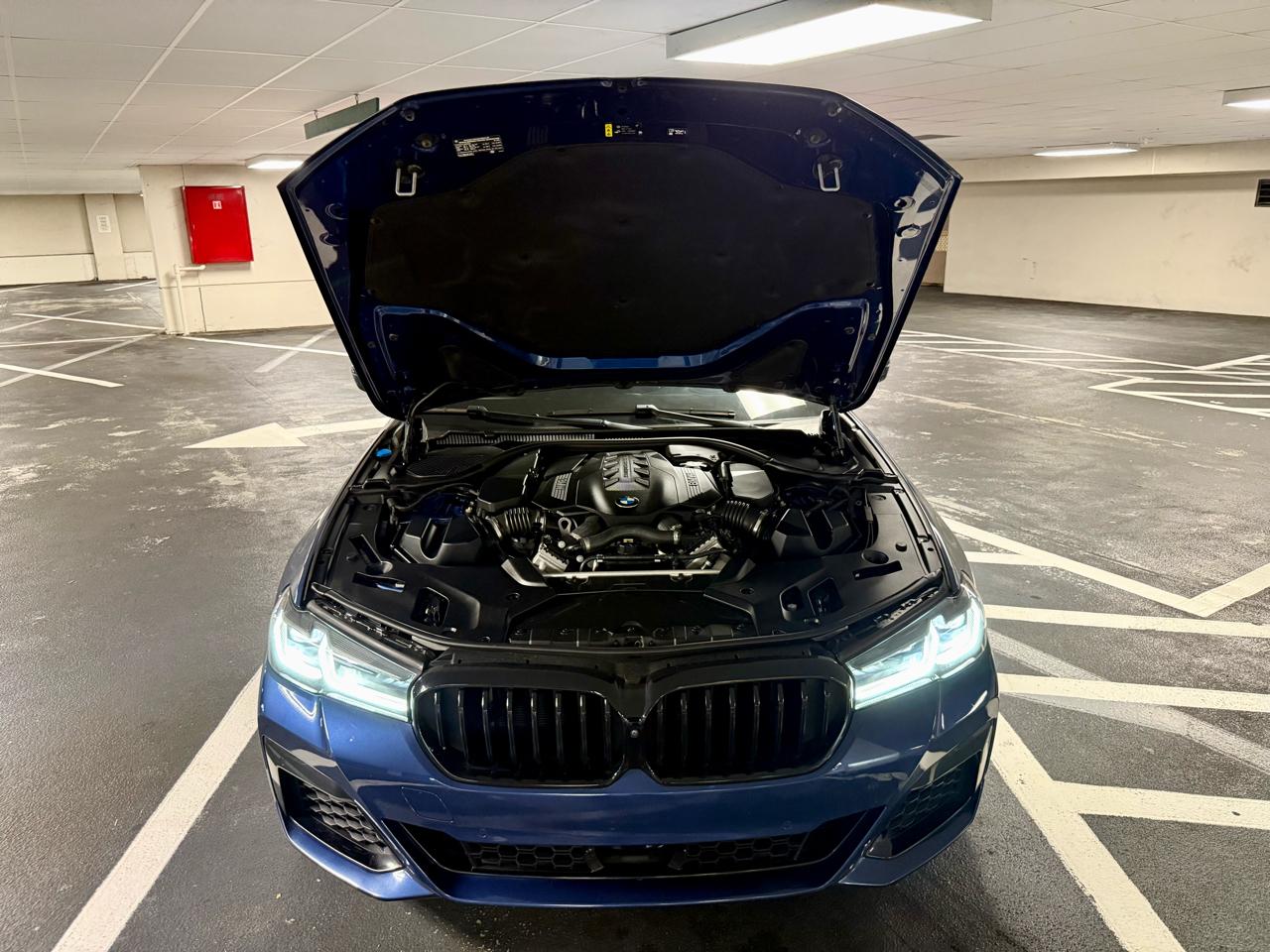 BMW 5 Series M550i xDrive Sedan 2022