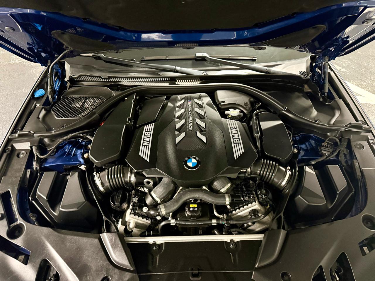 BMW 5 Series M550i xDrive Sedan 2022