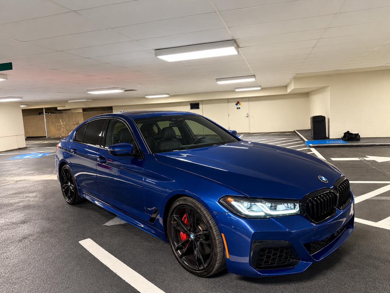 BMW 5 Series M550i xDrive Sedan 2022