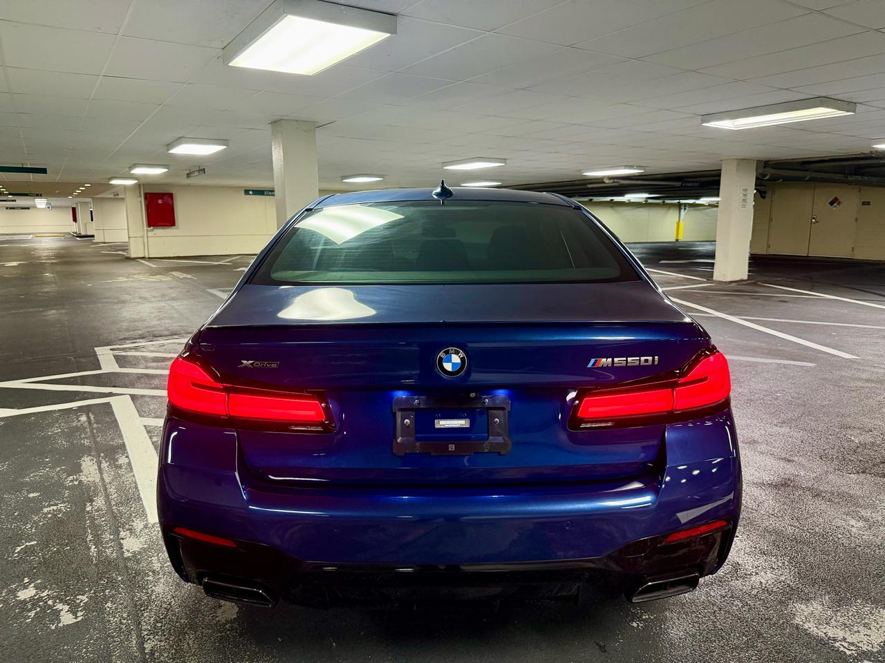 BMW 5 Series M550i xDrive Sedan 2022