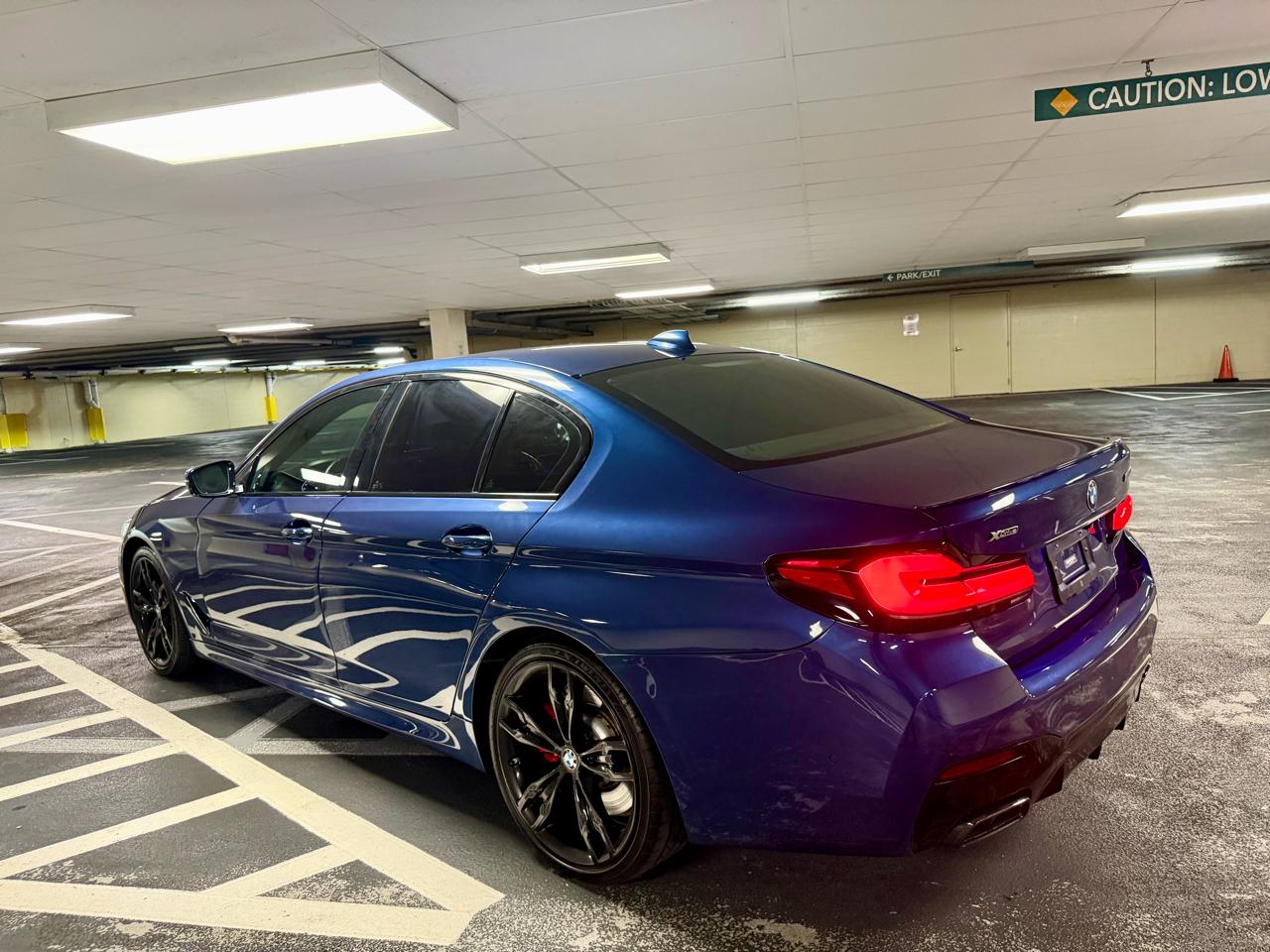 BMW 5 Series M550i xDrive Sedan 2022