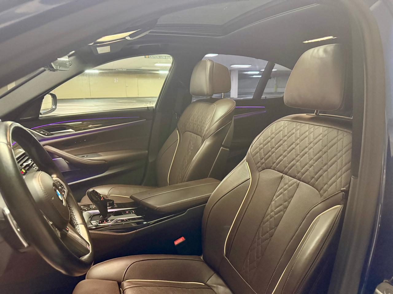 BMW 5 Series M550i xDrive Sedan 2022