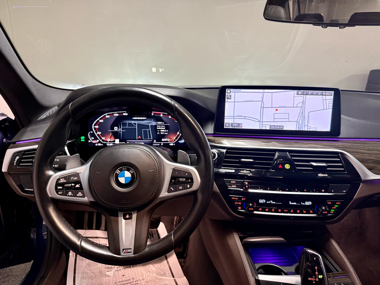 BMW 5 Series M550i xDrive Sedan 2022