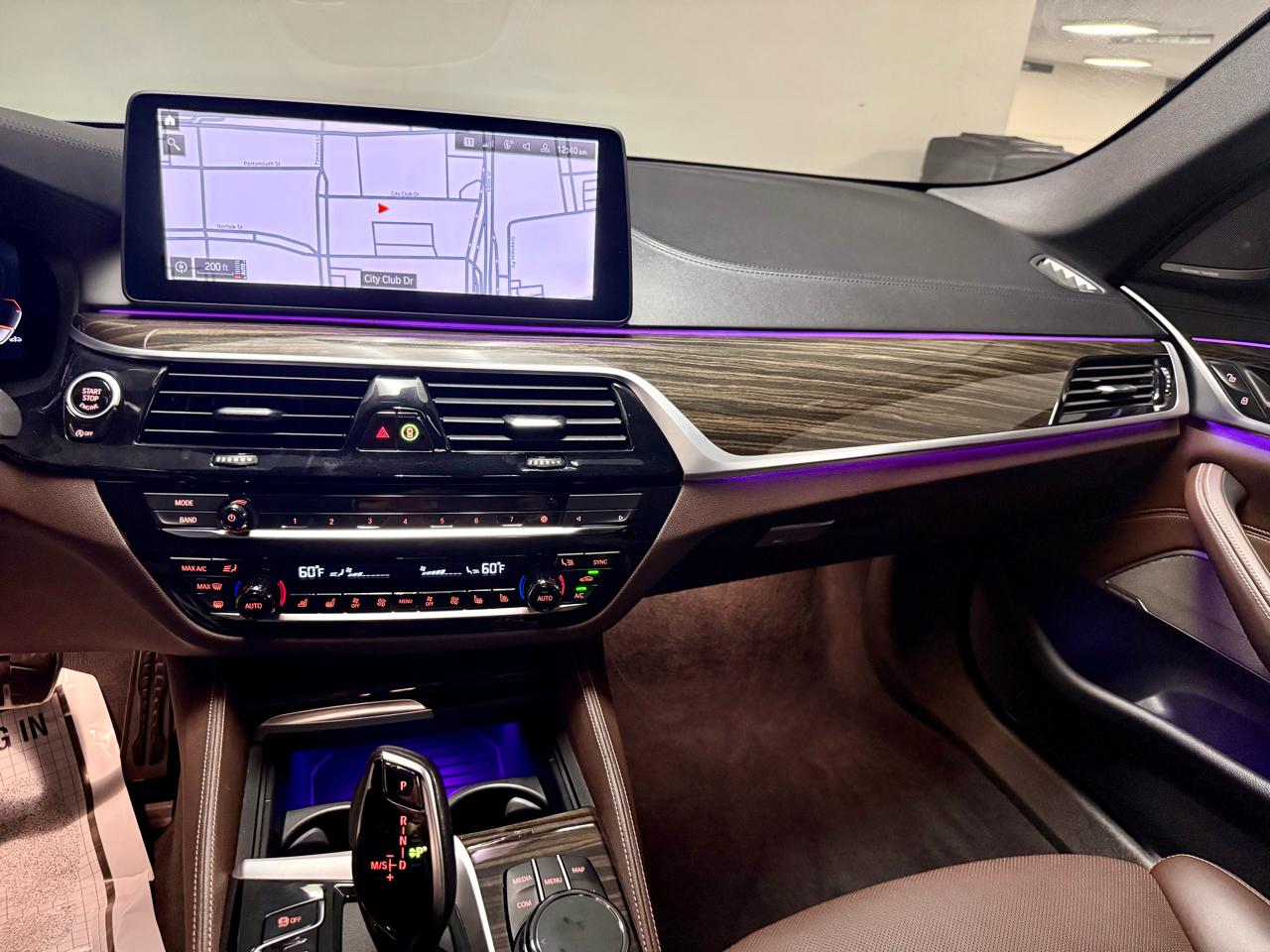 BMW 5 Series M550i xDrive Sedan 2022