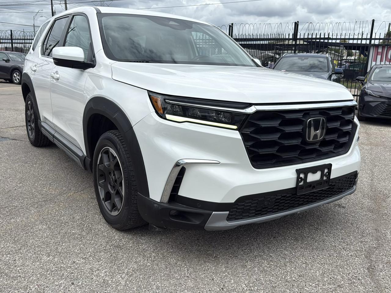 Honda Pilot EX-L 8 Passenger 2WD 2023
