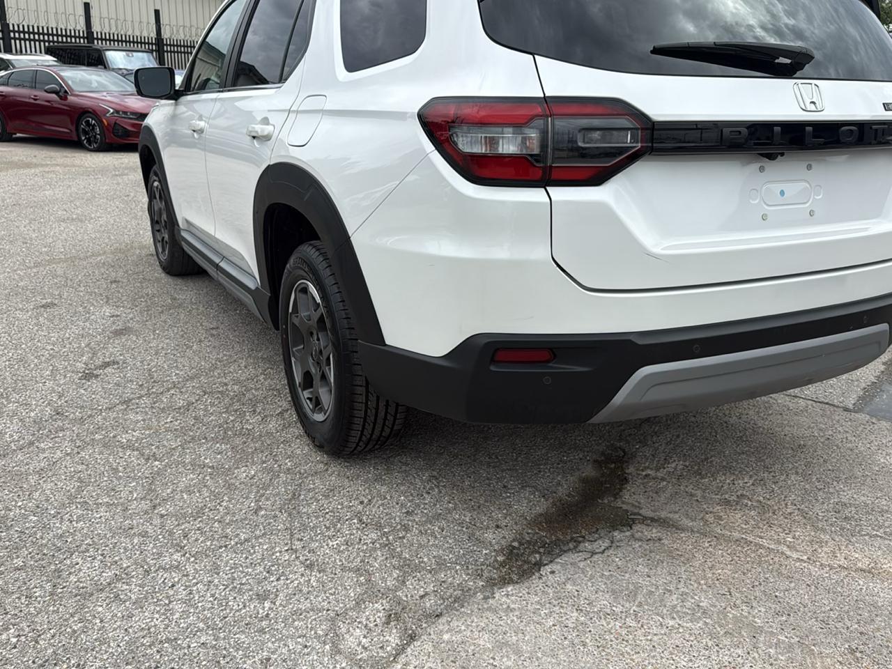 Honda Pilot EX-L 8 Passenger 2WD 2023