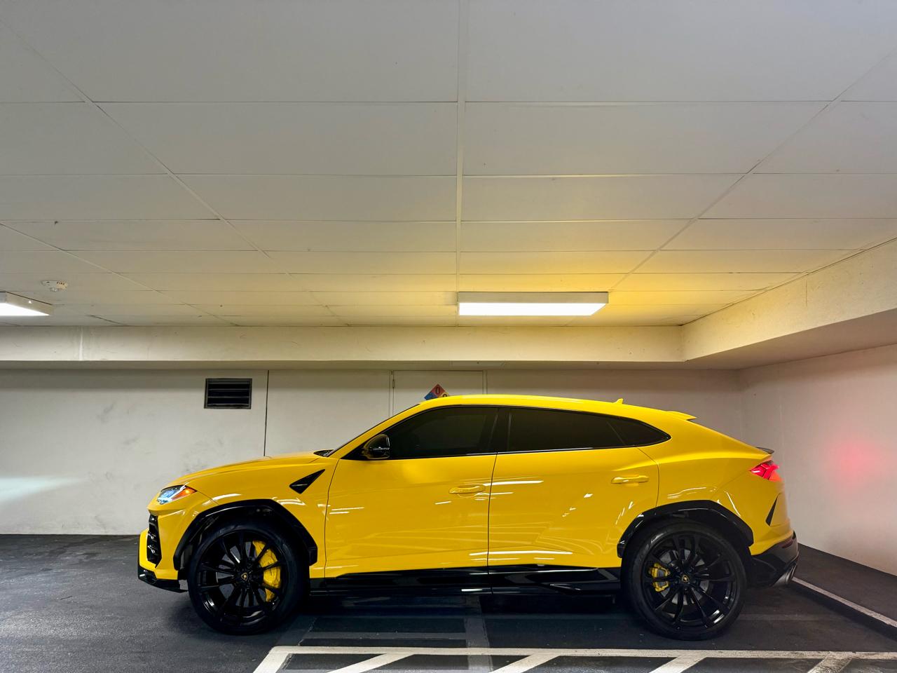 Lamborghini Urus AWD 2022