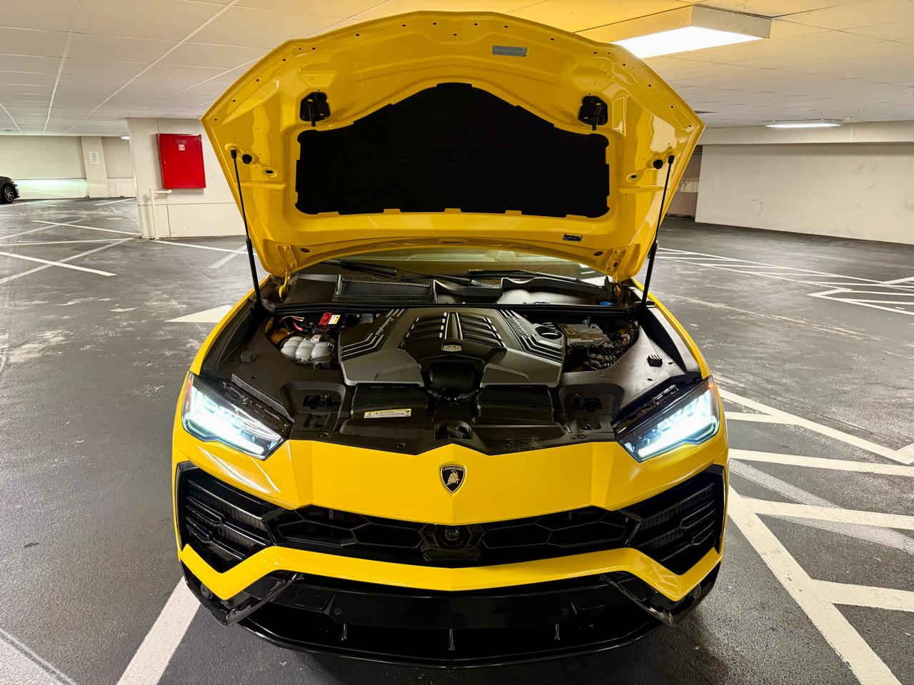 Lamborghini Urus AWD 2022