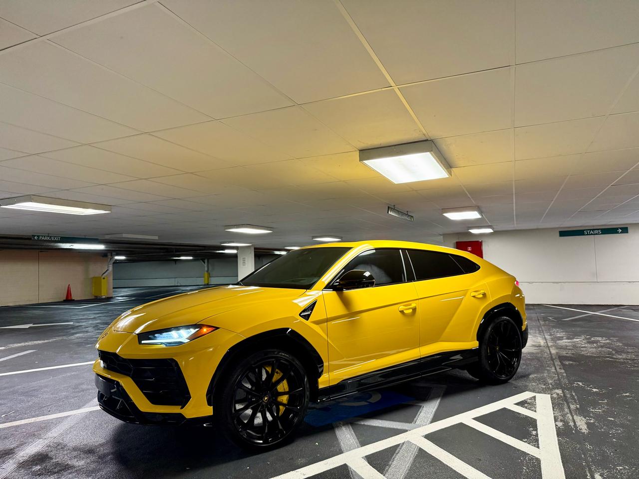 Lamborghini Urus AWD 2022