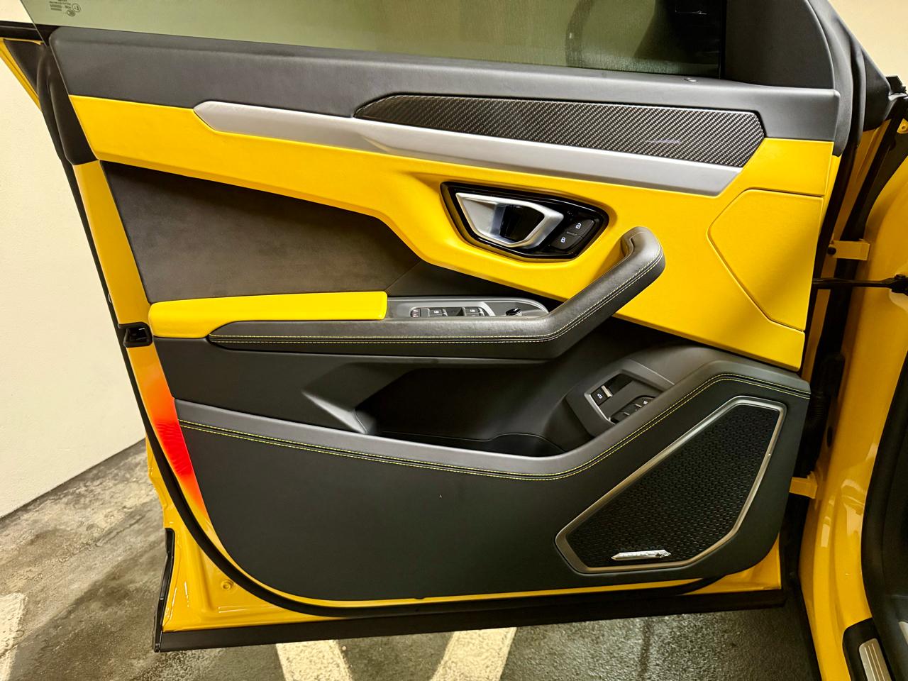 Lamborghini Urus AWD 2022
