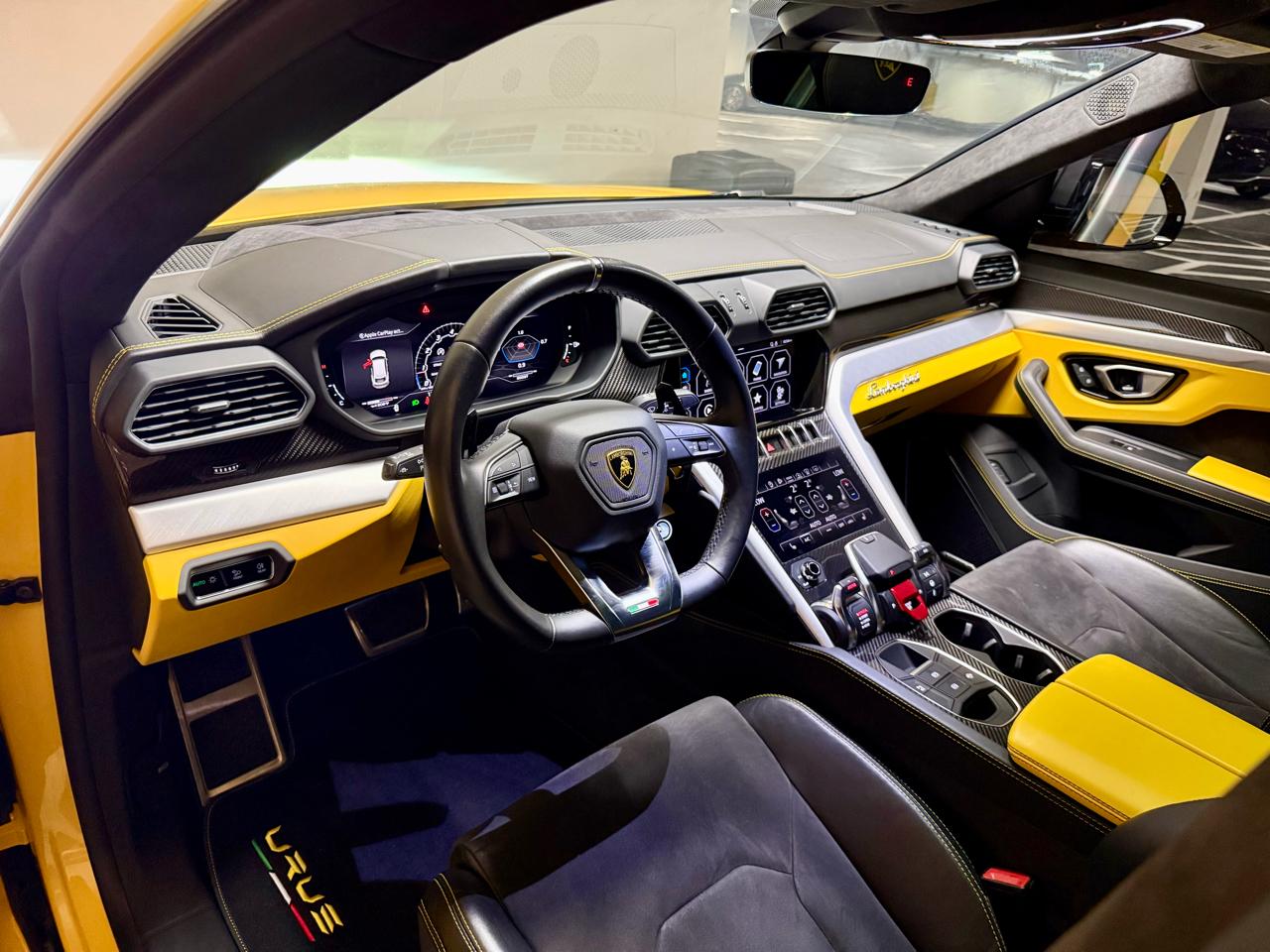 Lamborghini Urus AWD 2022