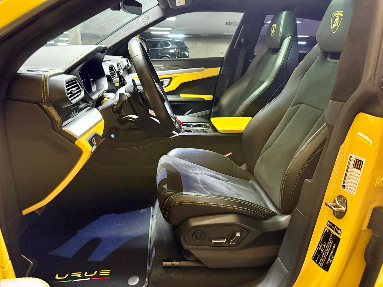 Lamborghini Urus AWD 2022