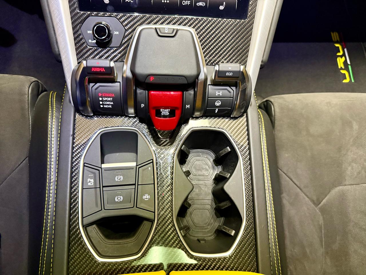 Lamborghini Urus AWD 2022