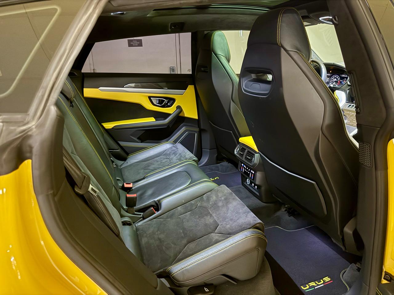 Lamborghini Urus AWD 2022