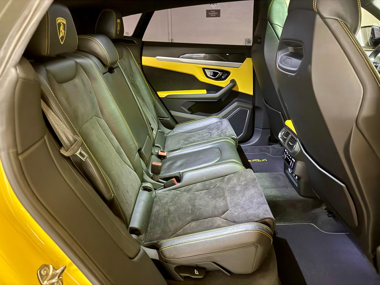 Lamborghini Urus AWD 2022