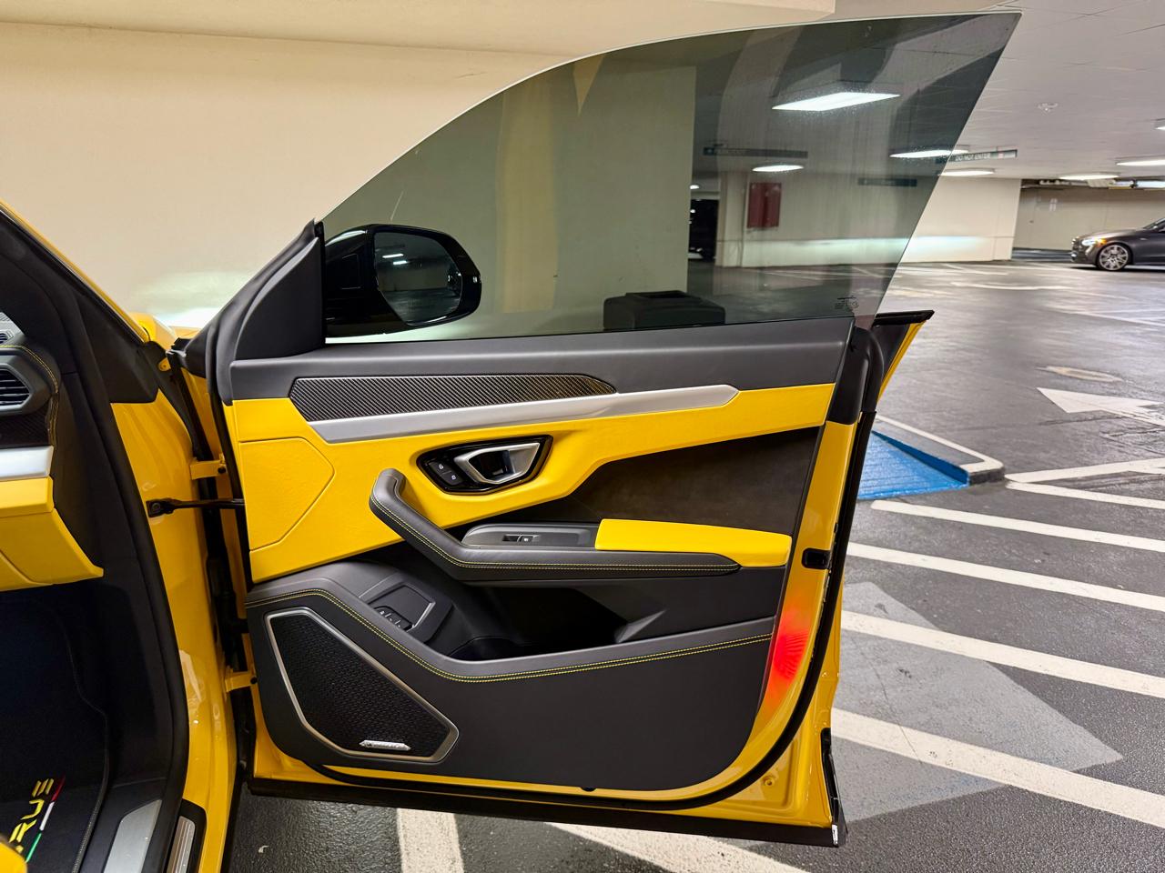 Lamborghini Urus AWD 2022