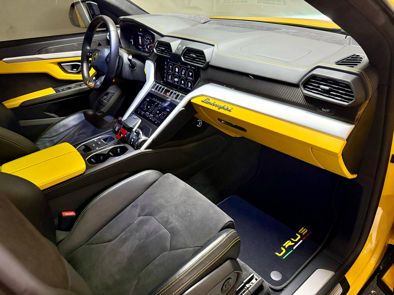 Lamborghini Urus AWD 2022