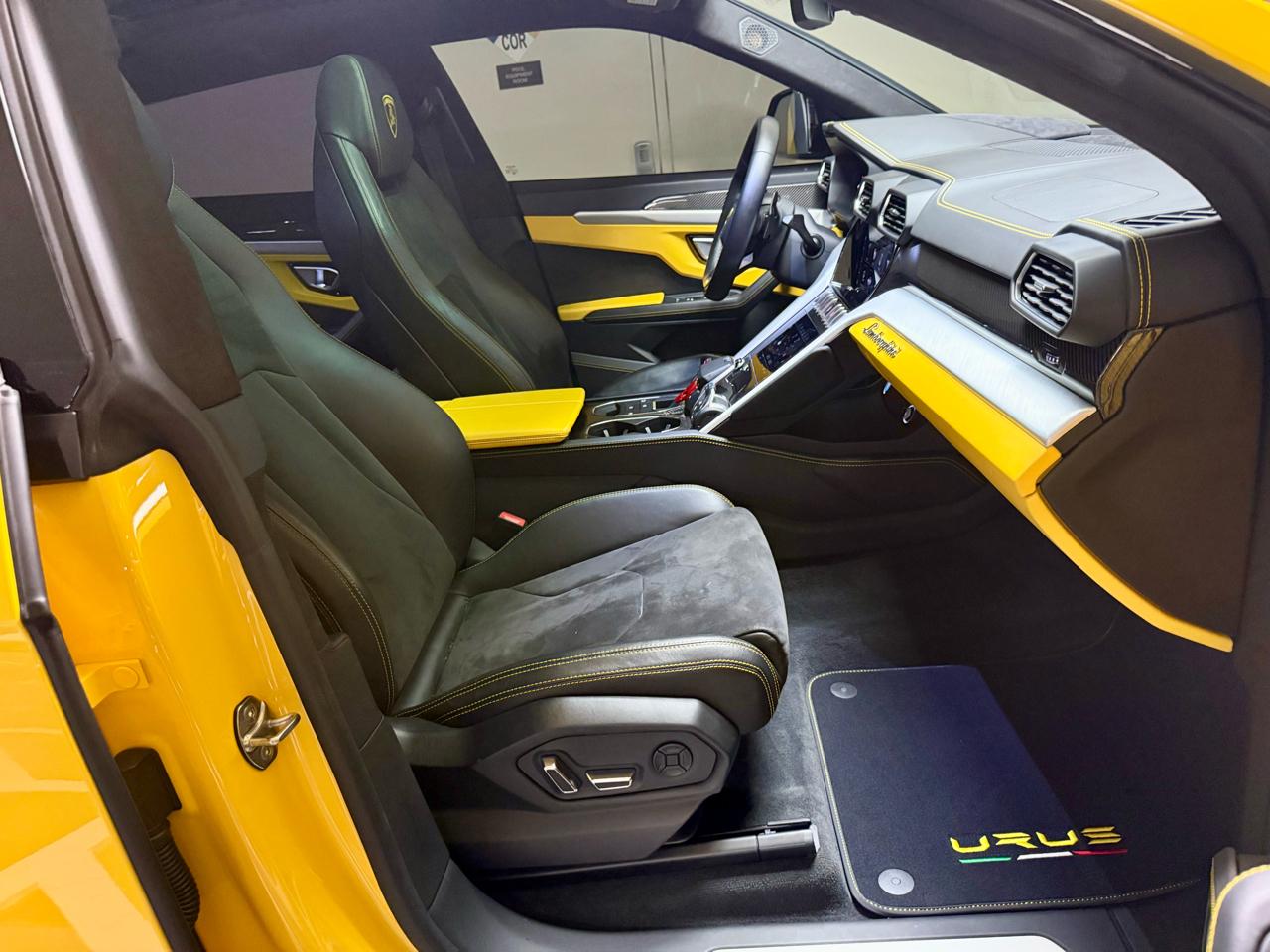 Lamborghini Urus AWD 2022