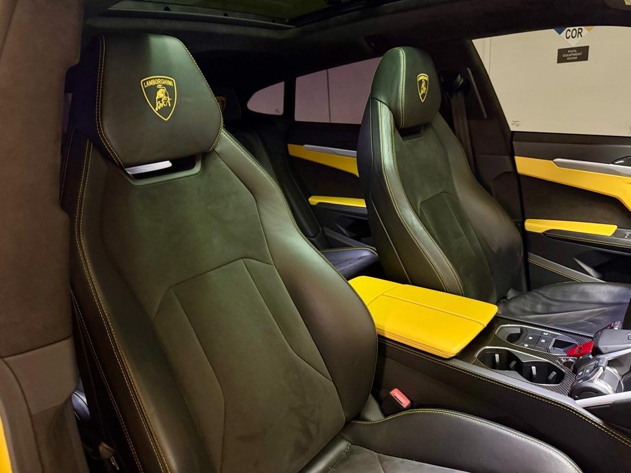 Lamborghini Urus AWD 2022