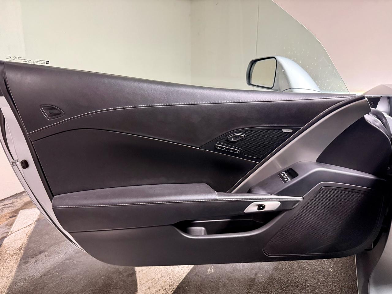 Chevrolet Corvette 2dr Stingray Cpe w/3LT 2017