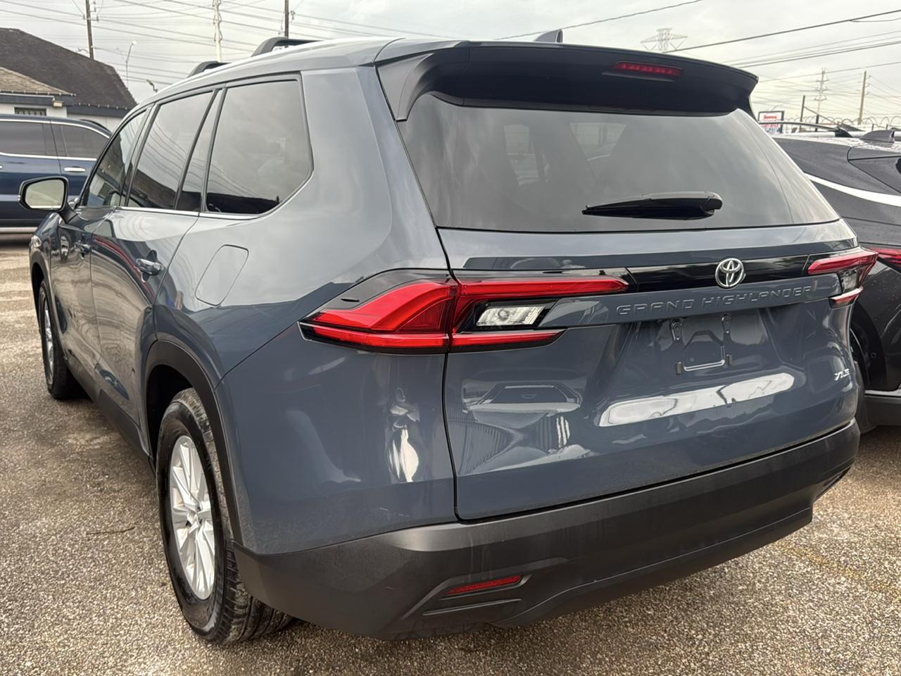 Toyota Grand Highlander Limited FWD (Natl) 2024