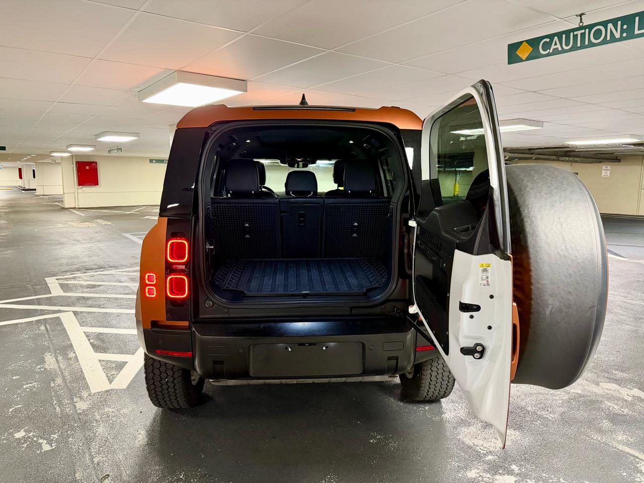 Land Rover Defender 110 P300 S 2024