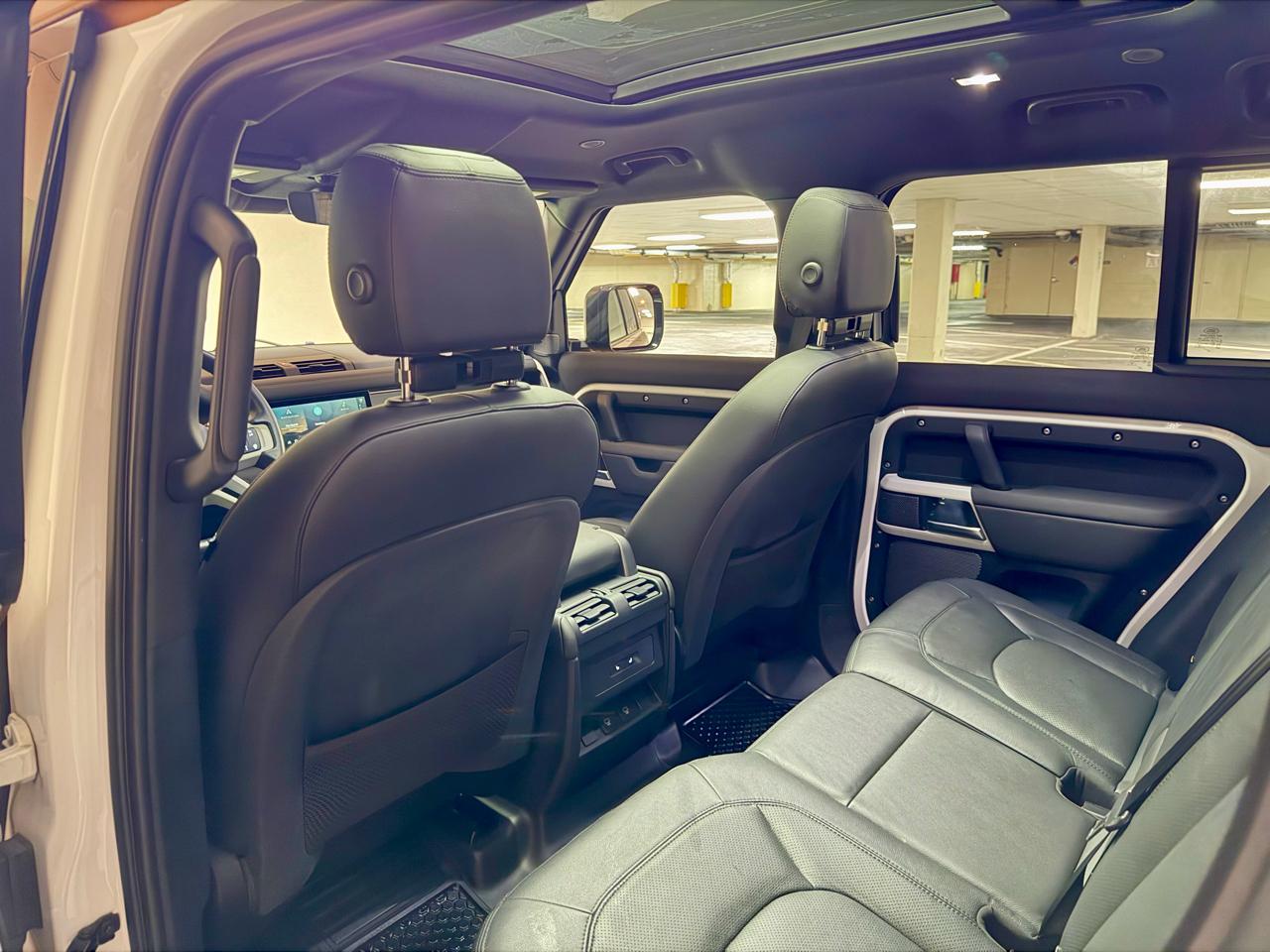 Land Rover Defender 110 P300 S 2024