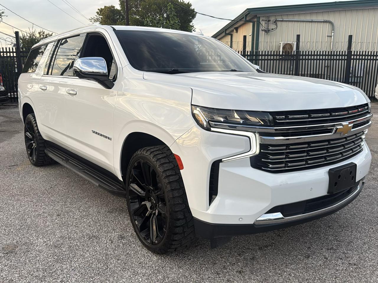 Chevrolet Suburban 4WD 4dr Premier 2023