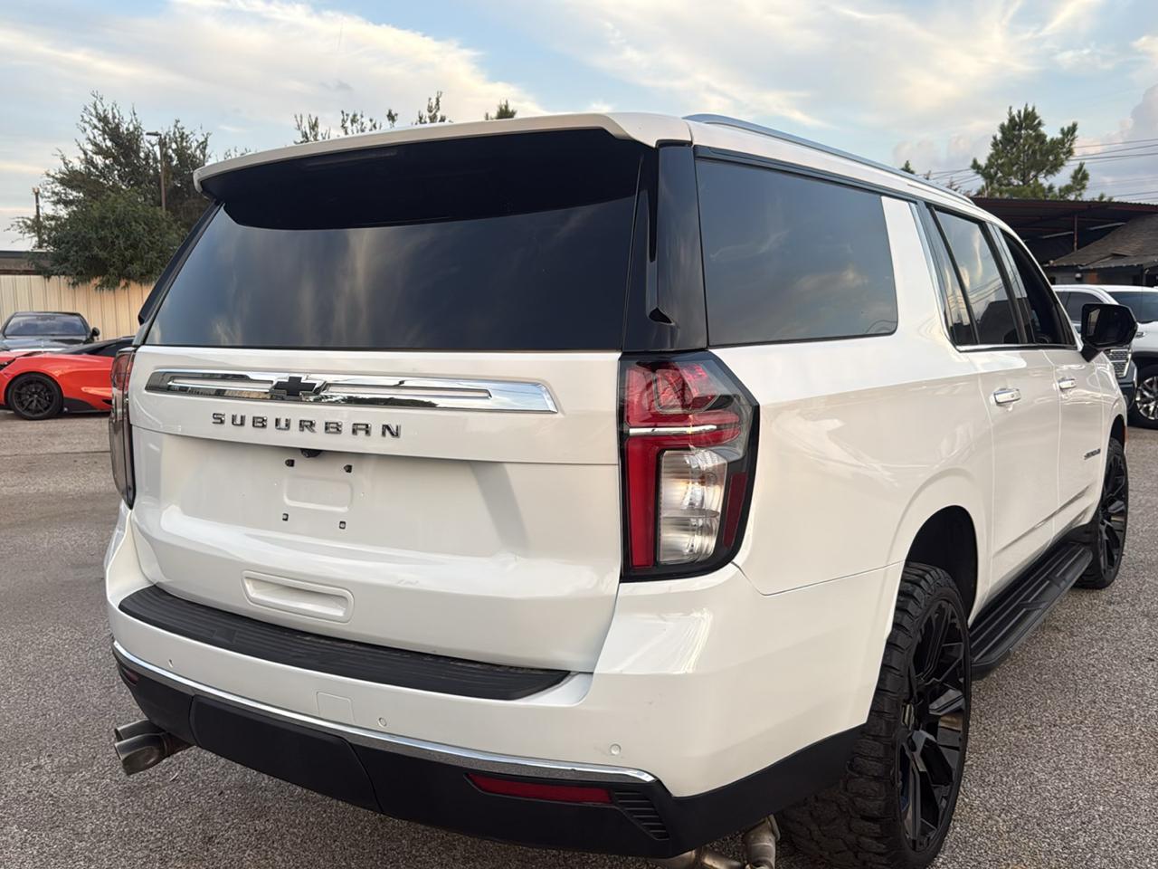 Chevrolet Suburban 4WD 4dr Premier 2023