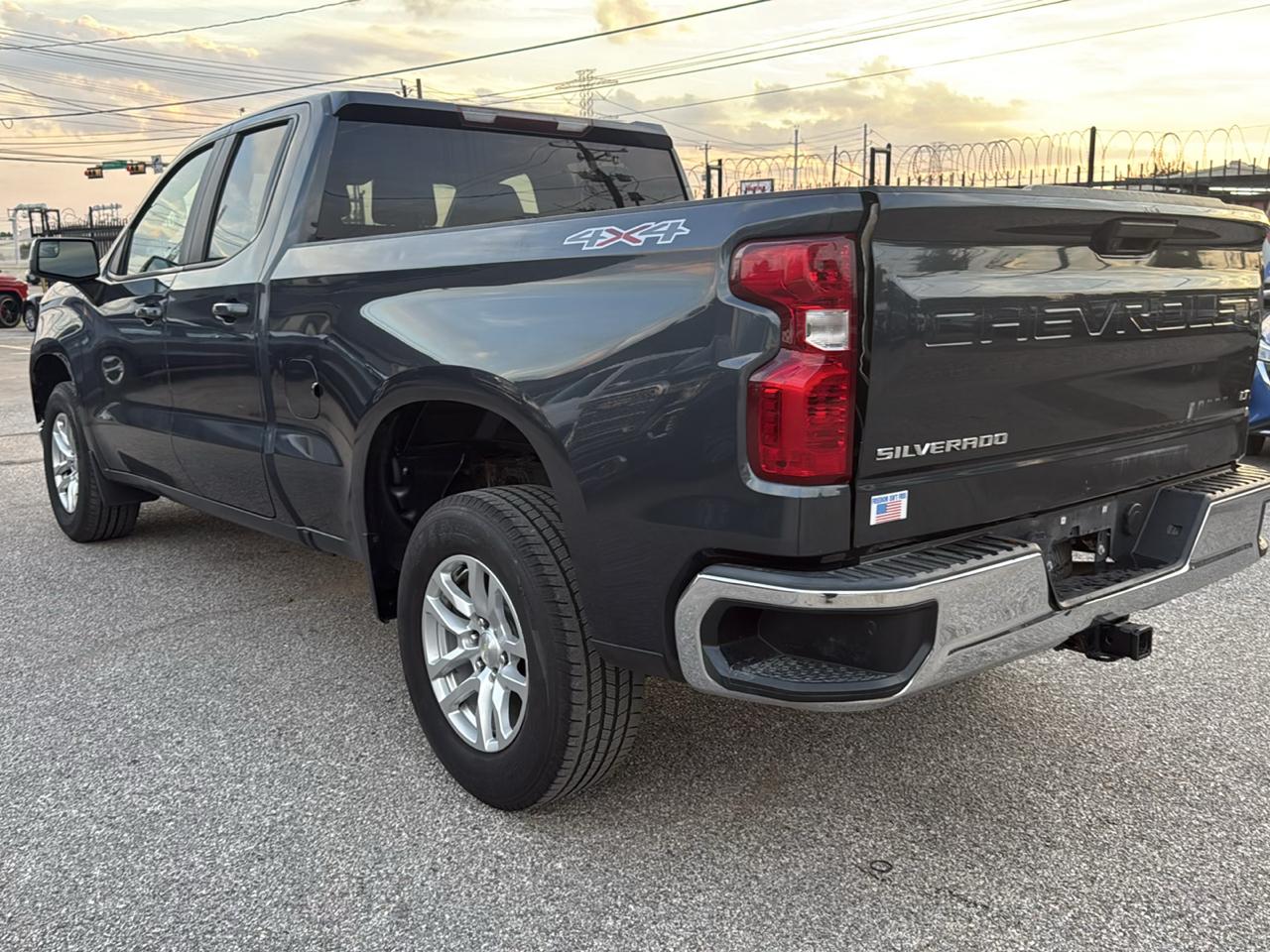 Chevrolet Silverado 1500 4WD Double Cab 147" LT 2020