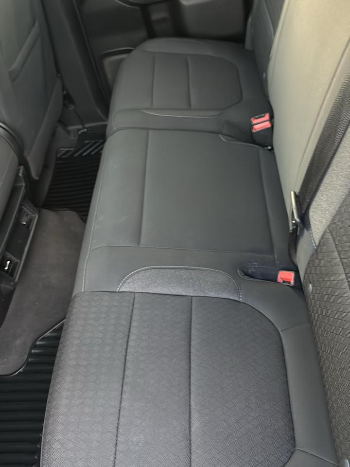 Chevrolet Silverado 1500 4WD Double Cab 147" LT 2020