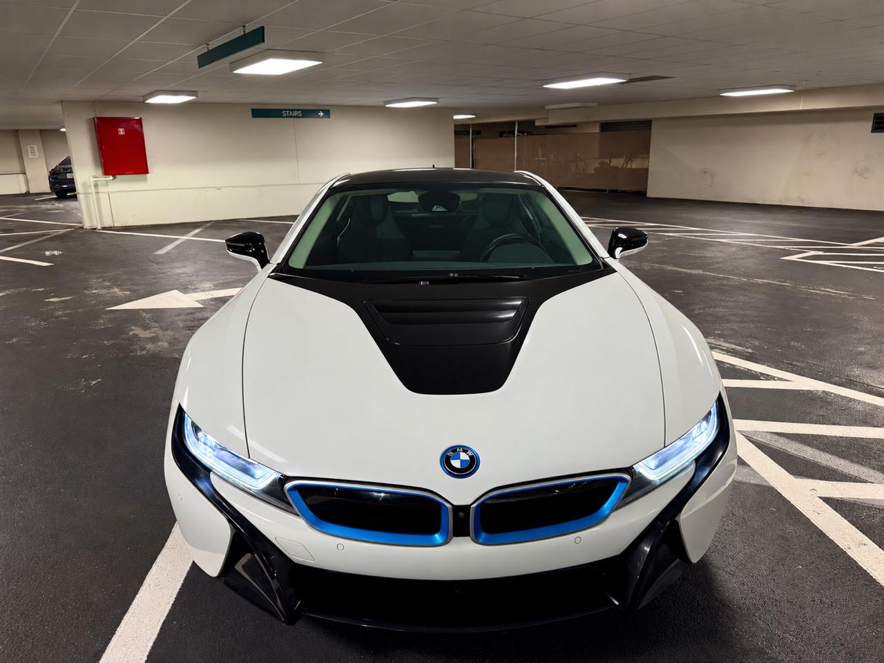 BMW i8 Coupe 2019