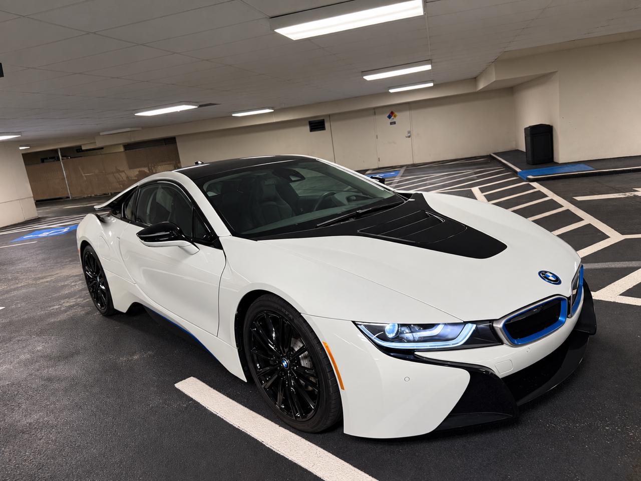BMW i8 Coupe 2019