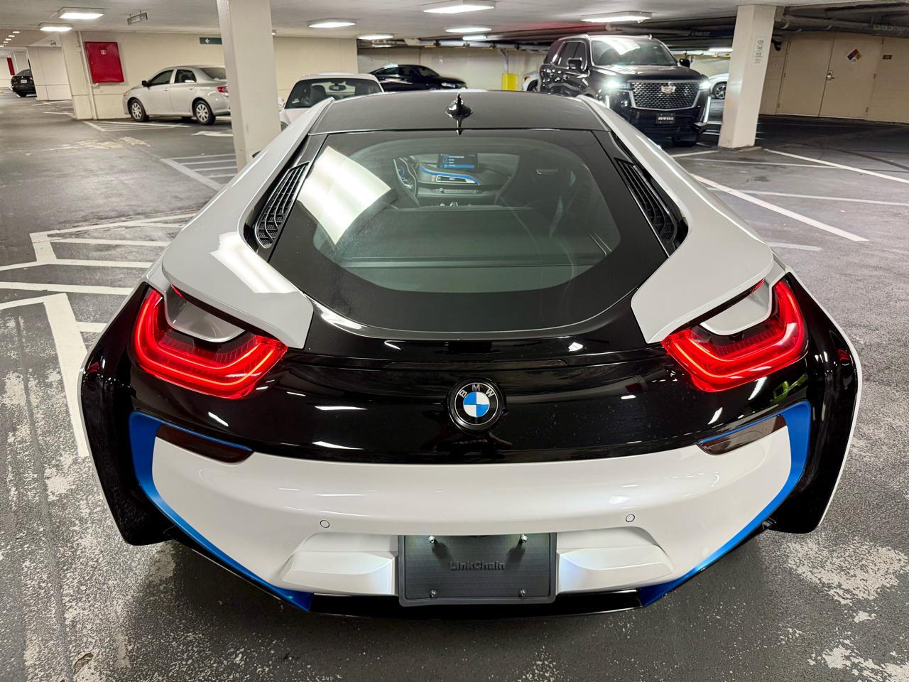 BMW i8 Coupe 2019