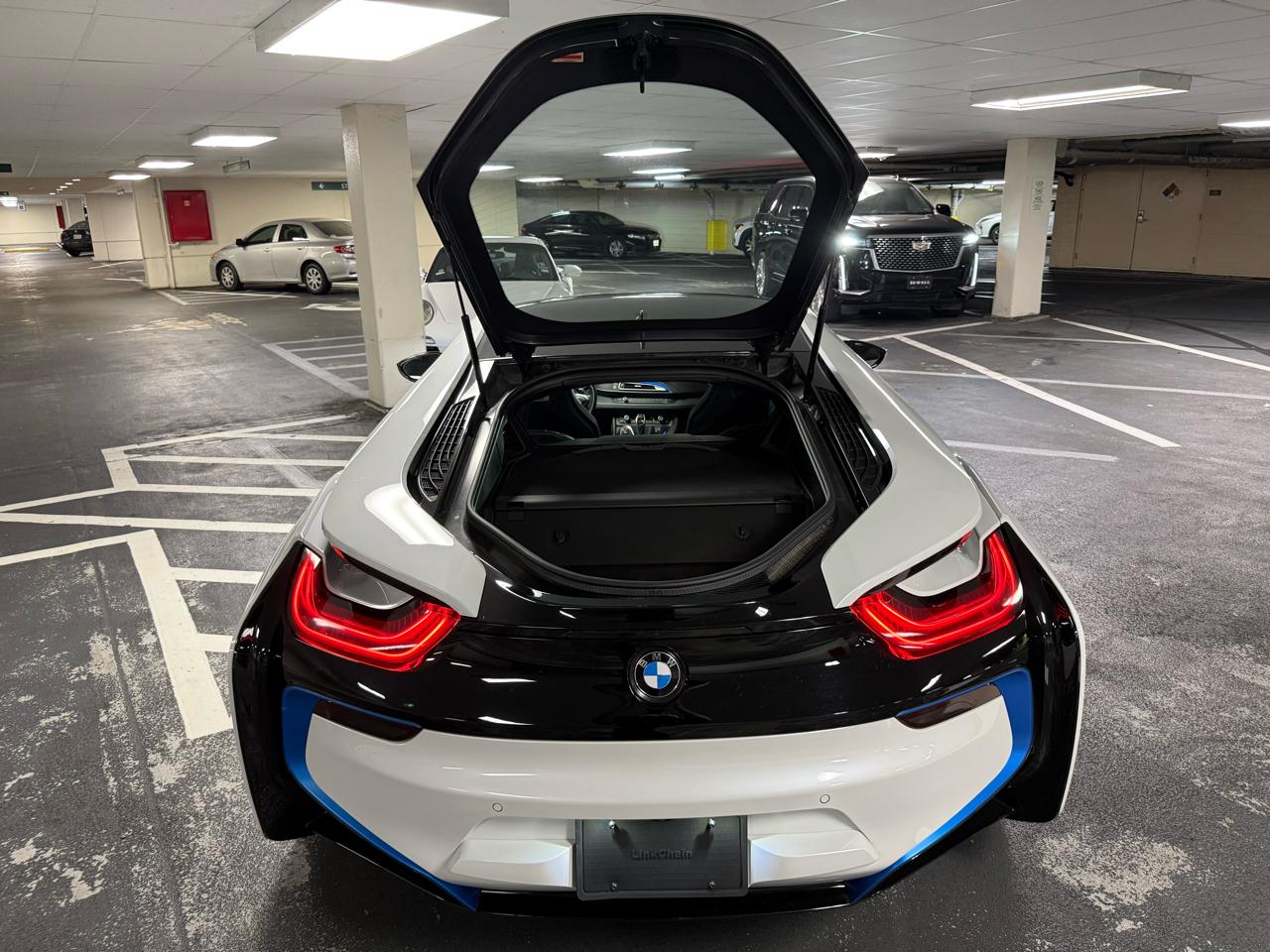BMW i8 Coupe 2019