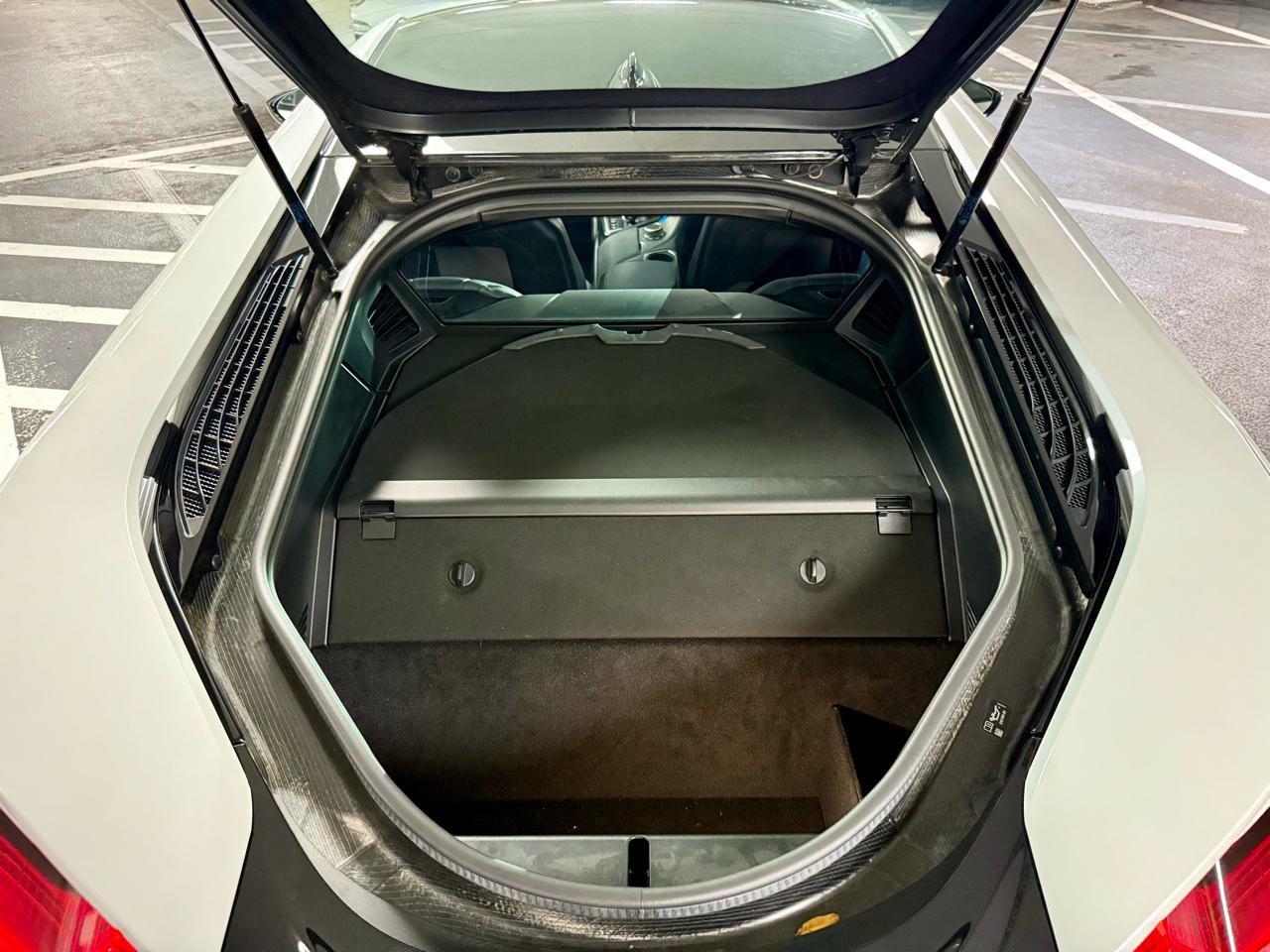BMW i8 Coupe 2019