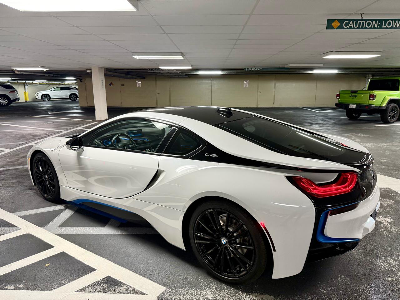 BMW i8 Coupe 2019