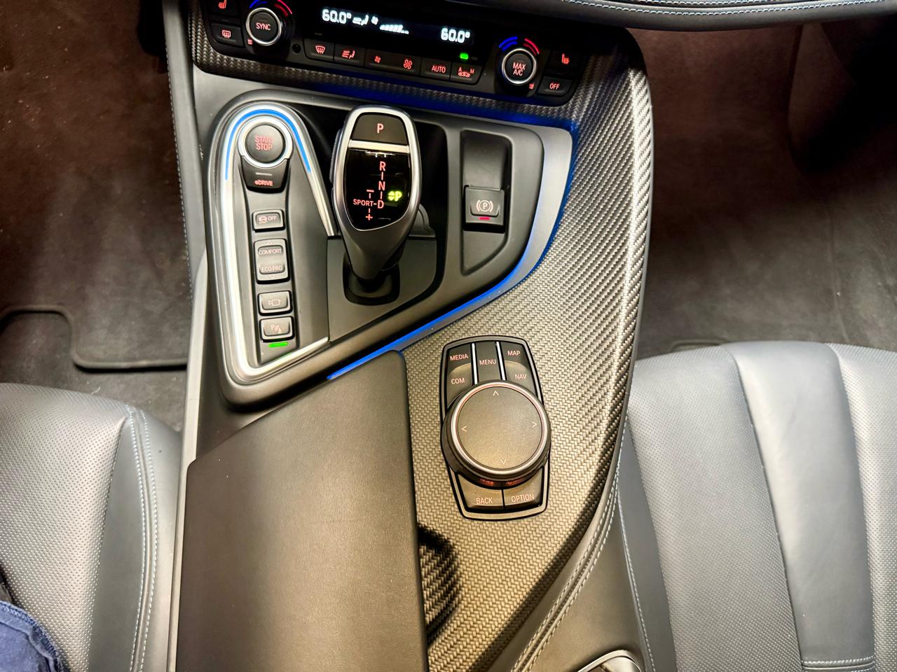 BMW i8 Coupe 2019