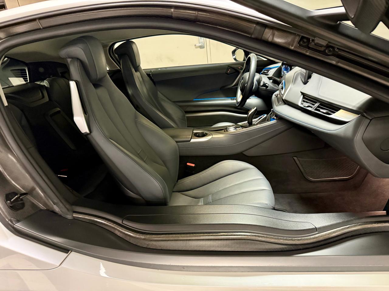 BMW i8 Coupe 2019
