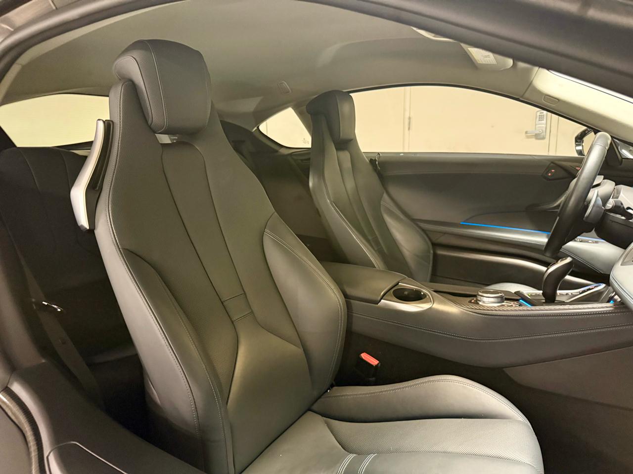 BMW i8 Coupe 2019