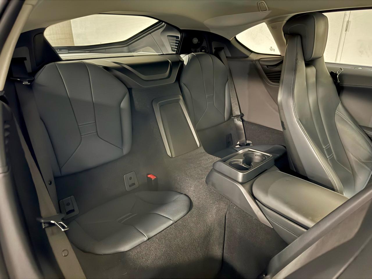 BMW i8 Coupe 2019