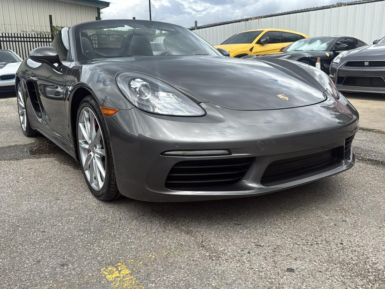 Porsche 718 Boxster Roadster 2017