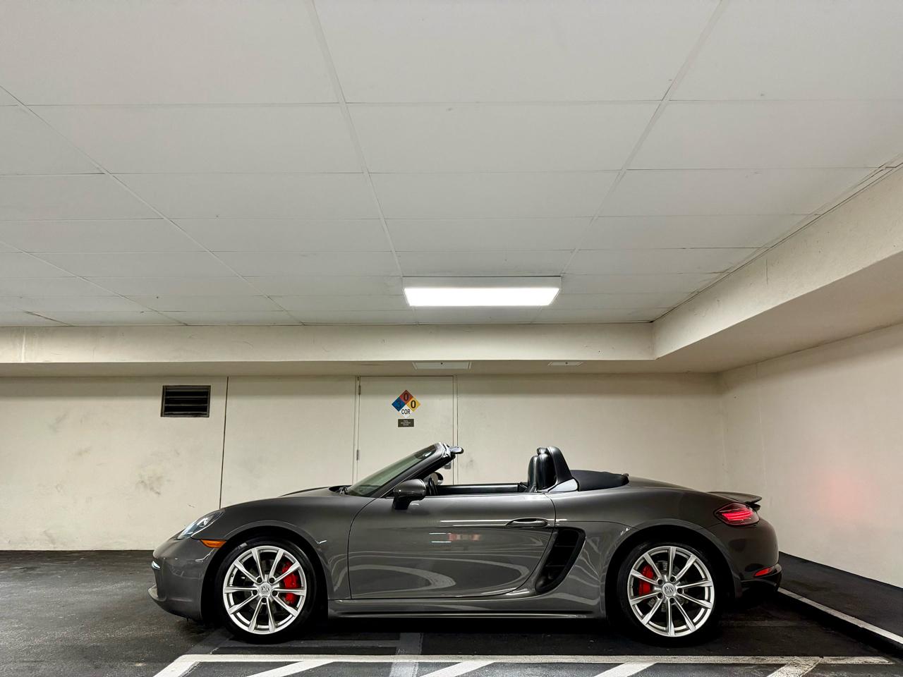 Porsche 718 Boxster Roadster 2017